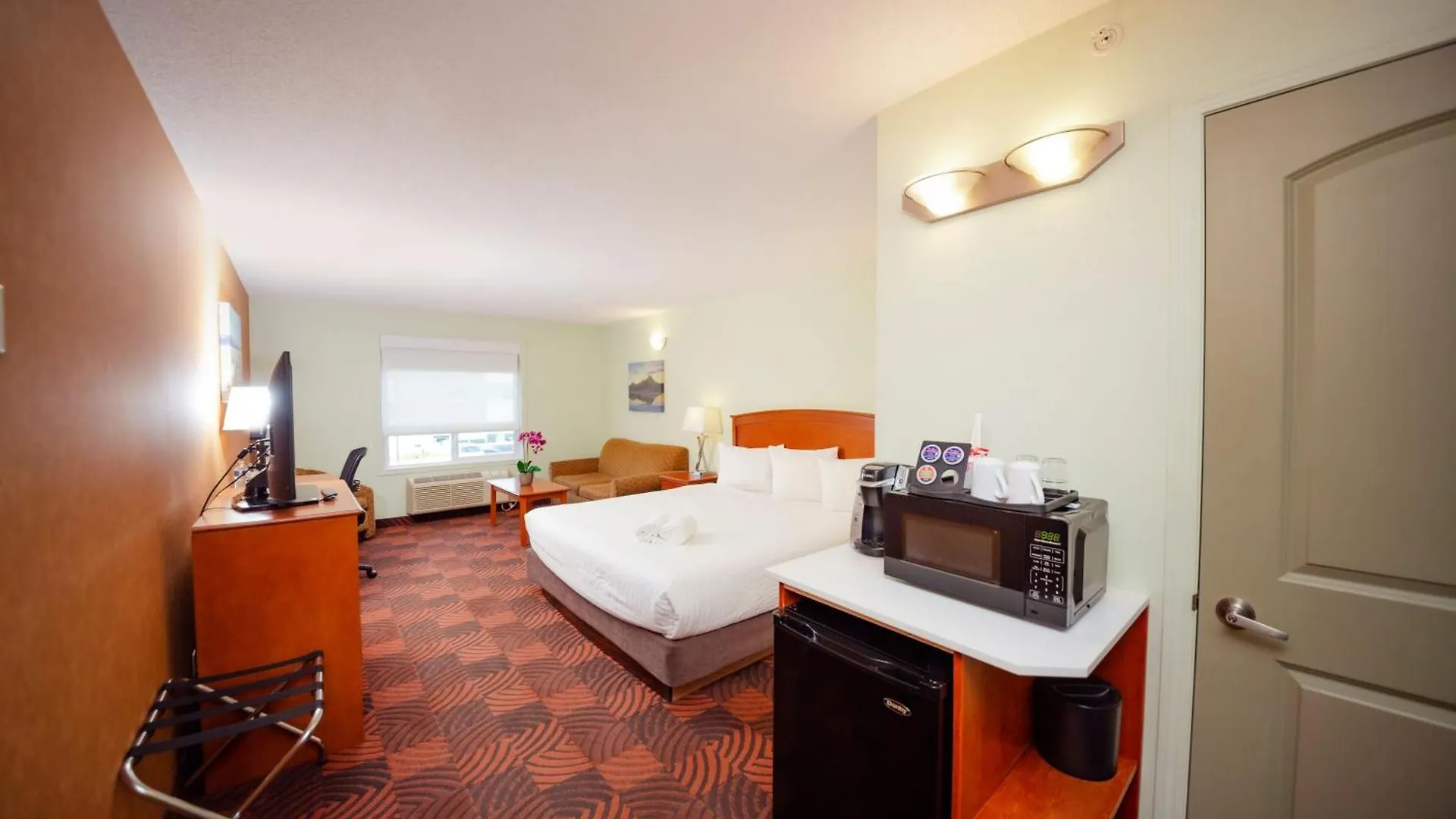 Surestay Plus By Best Western Calgary South East 3*,  Canada