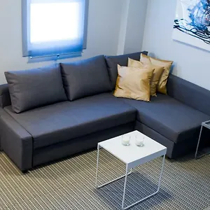 https://cozy-two-bedroom-home-free-parking.ottawa-hotel.net